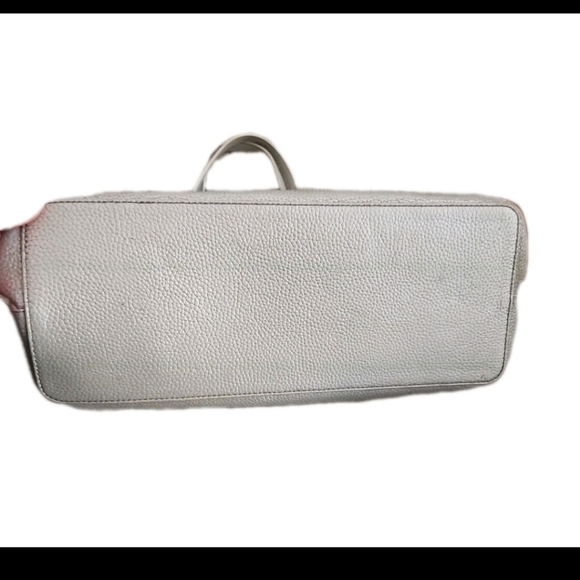 Tory Burch Silver Metallic Pebbled Leather Perry Large Tote Bag - Picture 5 of 16